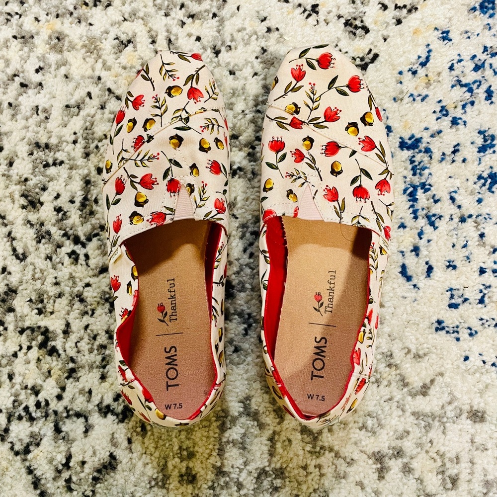 Toms Thankful Alpargata Acorn Shoes.